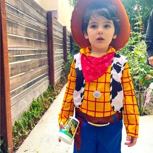 Boys Tpy Story Woody Cowboy Costumr size 4T 5T 6